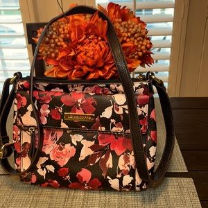 #152 Liz Claiborne Floral Purse